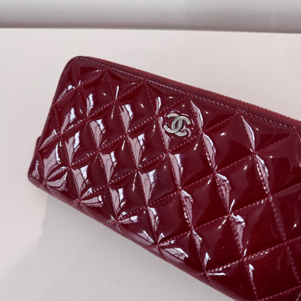 Portefeuille Chanel long vernis