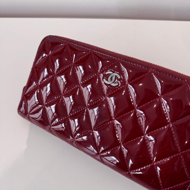 Portefeuille Chanel long vernis