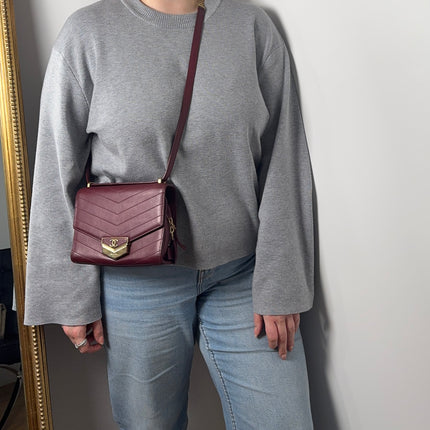 Sac Chanel chevrons bordeaux