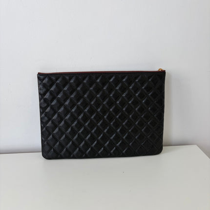 Pochette zippee classique Chanel o’case