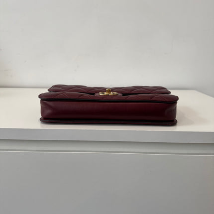 Sac Chanel Perfect Edge bordeaux épaule