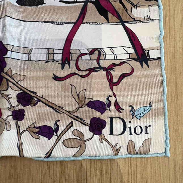 Carré Dior Promenade 30 Montaigne