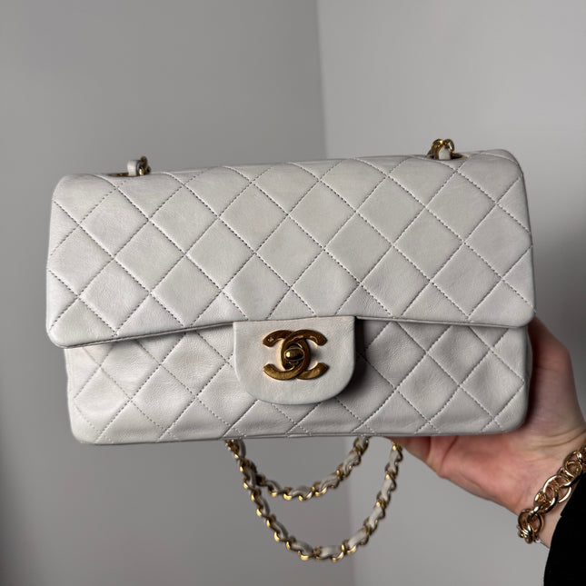 Sac Chanel Timeless Vintage 23cm Blanc