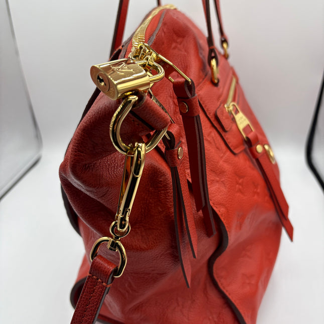 Sac Louis Vuitton Lumineuse cuir empreinte rouge