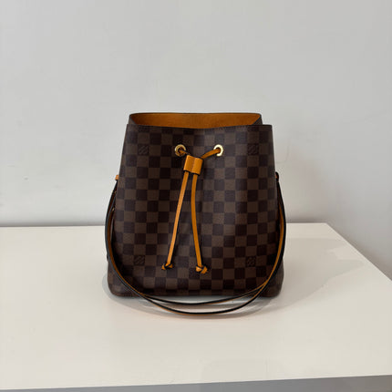 Sac Louis Vuitton Neo Noé Damier ébène & safran