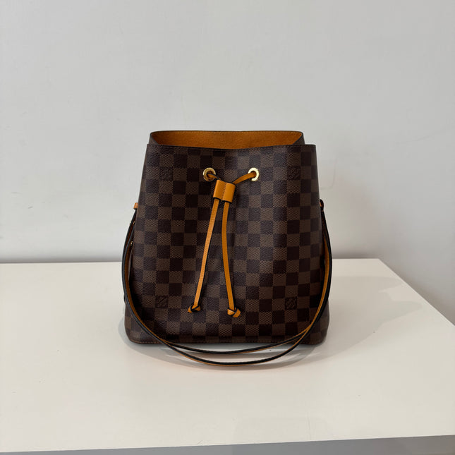 Sac Louis Vuitton Neo Noé Damier ébène & safran