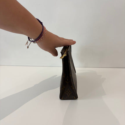 Poche toilette Louis Vuitton Monogram 18