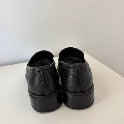 Mocassins Chanel noir CC T36,5