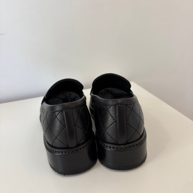 Mocassins Chanel noir CC T36,5
