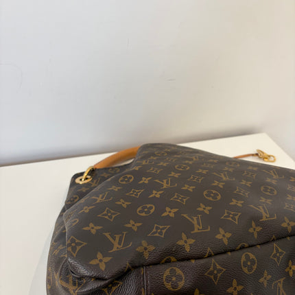 Sac Louis Vuitton Artsy Monogram MM