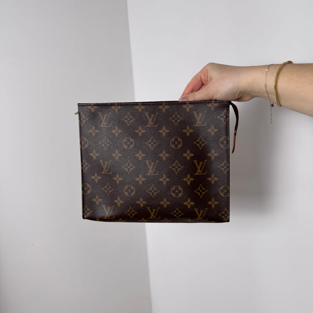 Poche de toilette 26 Louis Vuitton