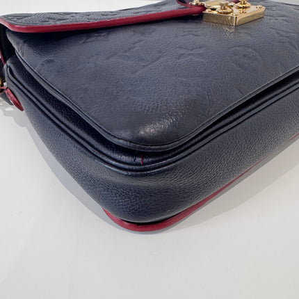 Pochette Métis Louis Vuitton Cuir empreinte marine