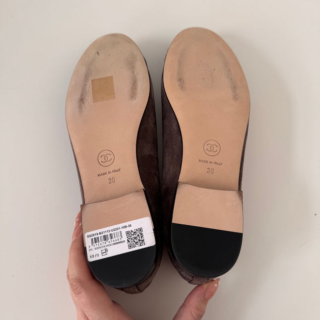 Ballerines Chanel T36 suède marron