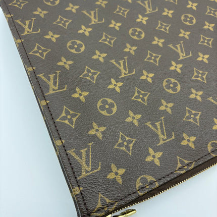 Pochette XXL Louis Vuitton