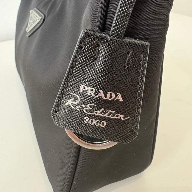 Sac Prada re-édition 2000 noir