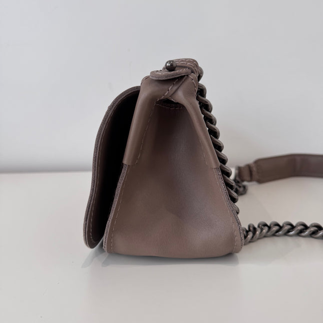 Sac Chanel demie lune marron glacé