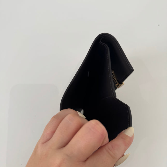 Portefeuille Louis Vuitton Capucines Compact