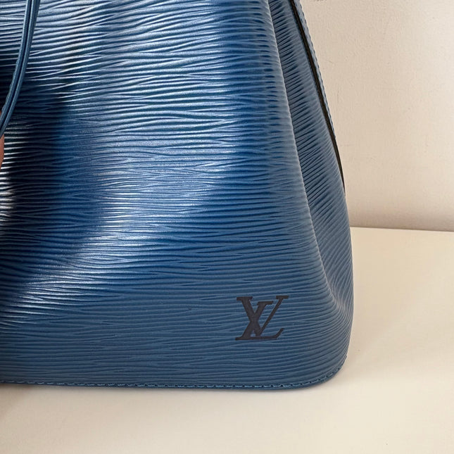 Sac Louis Vuitton PM Noé cuir épi bleu