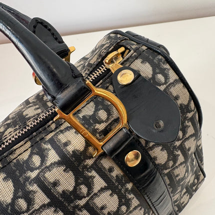 Sac Dior Trotter Bowling