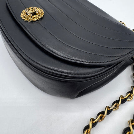 Sac Chanel Demie lune vintage
