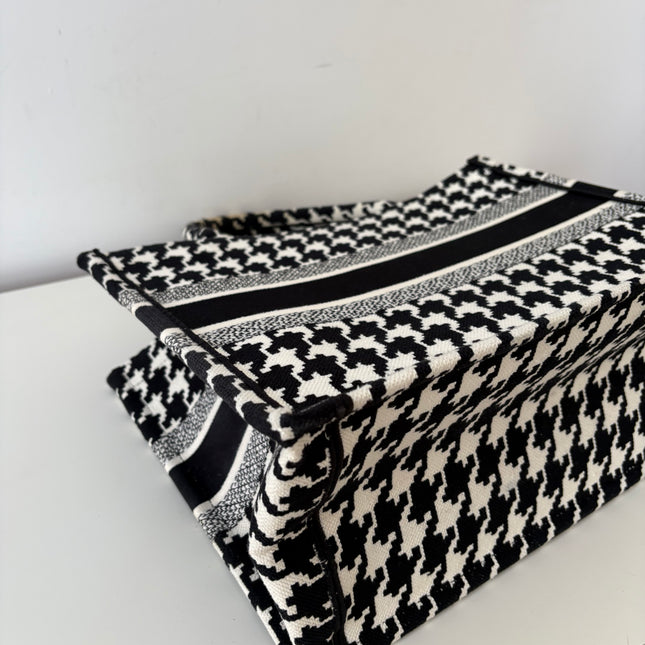 Sac Book Tote Medium Dior