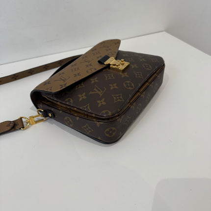 Pochette Métis Louis Vuitton Monogram reverse