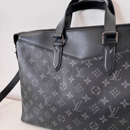 Sac Louis Vuitton Explorer Éclipse Monogram