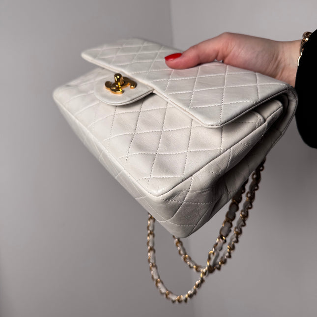 Sac Chanel Timeless Vintage 23cm Blanc