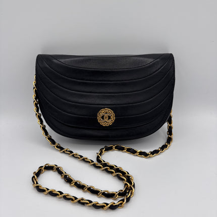 Sac Chanel Demie lune vintage