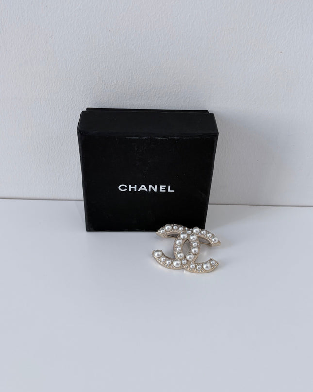 Broche Chanel Perles & strass