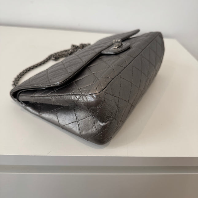 Sac Chanel 2.55 Argent Irisé 28cm
