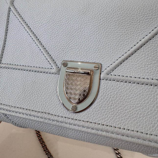 Sac Dior Wallet on chain Diorama