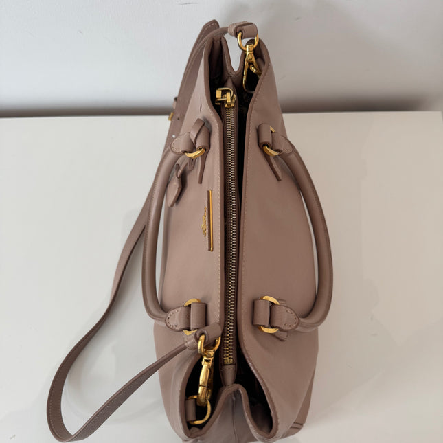 Sac Prada Galleria moyen vieux rose
