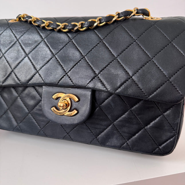 Sac Chanel Timeless 23cm Vintage noir