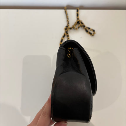 Sac Chanel Demi lune vintage