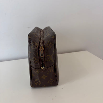Trousse de toilette 28 Louis Vuitton