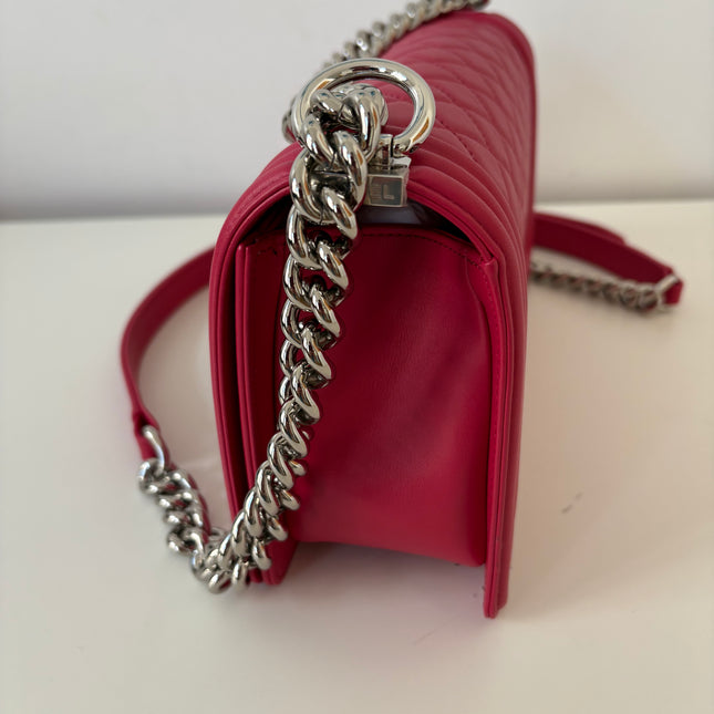 Sac Chanel Boy classique rose fushia