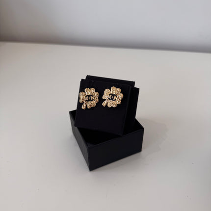 Boucles d’oreilles Chanel Trèfles