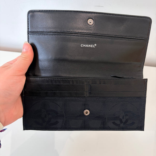 Portefeuille Chanel long en toile noir
