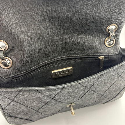 Sac Chanel Classic flap caviar