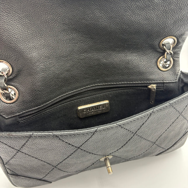 Sac Chanel Classic flap caviar