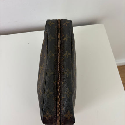 Trousse de toilette 23cm Louis Vuitton
