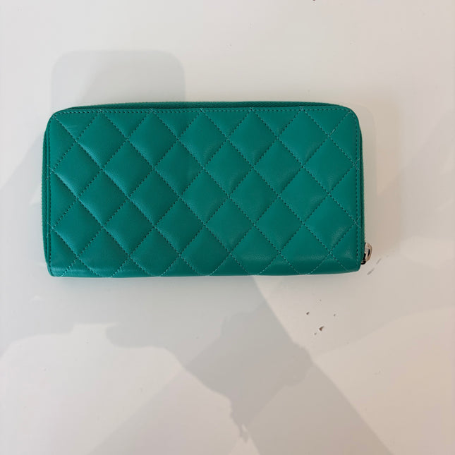Portefeuille Chanel long zippé classique
