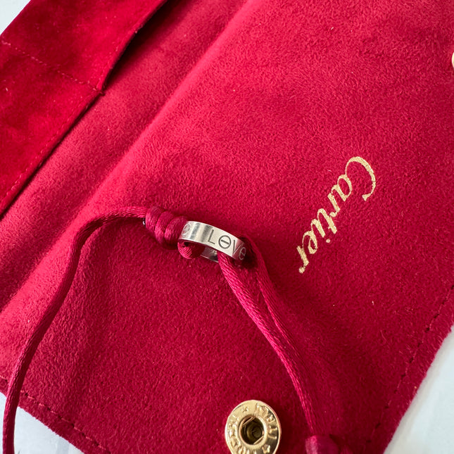 Bracelet Love sur cordon Cartier