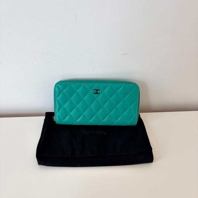 Portefeuille Chanel long zippé classique