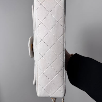 Sac Chanel Timeless Vintage 23cm Blanc