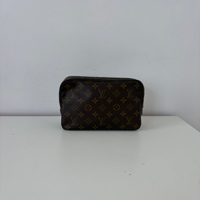 Trousse de toilette 23cm Louis Vuitton