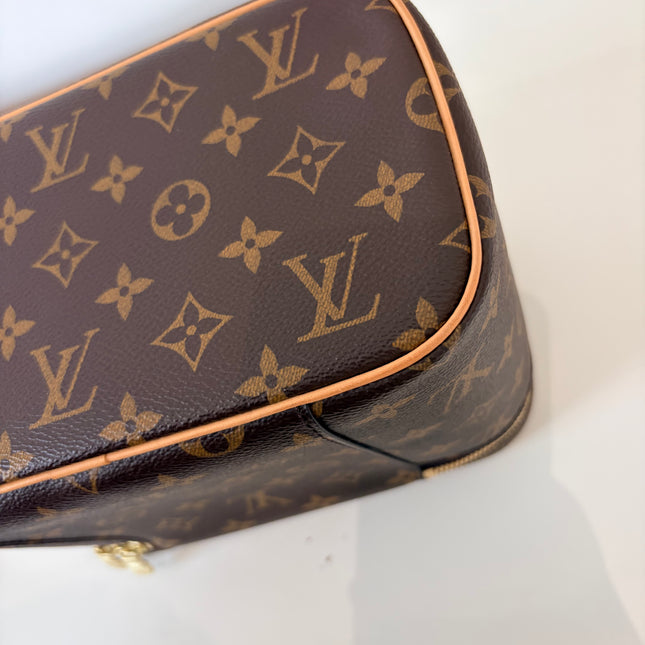 Vanity Louis Vuitton case Nice BB