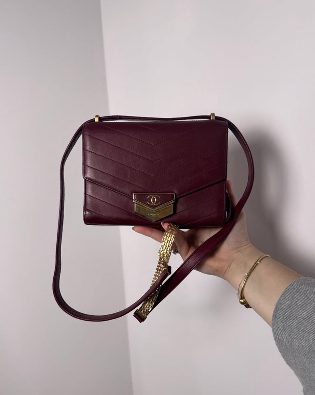 Sac Chanel chevrons bordeaux
