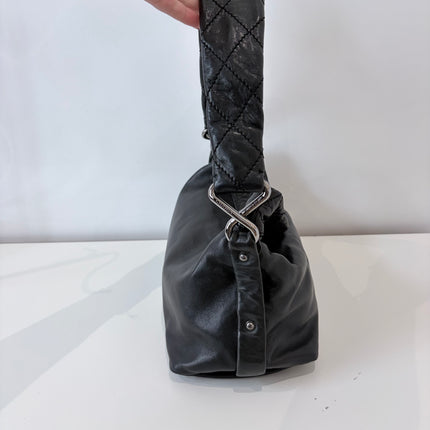 Sac Chanel épaule souple noir fermoir 2.55